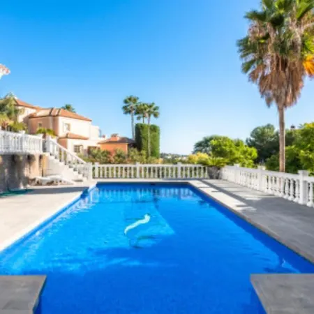 Paraiso Alto Villa *